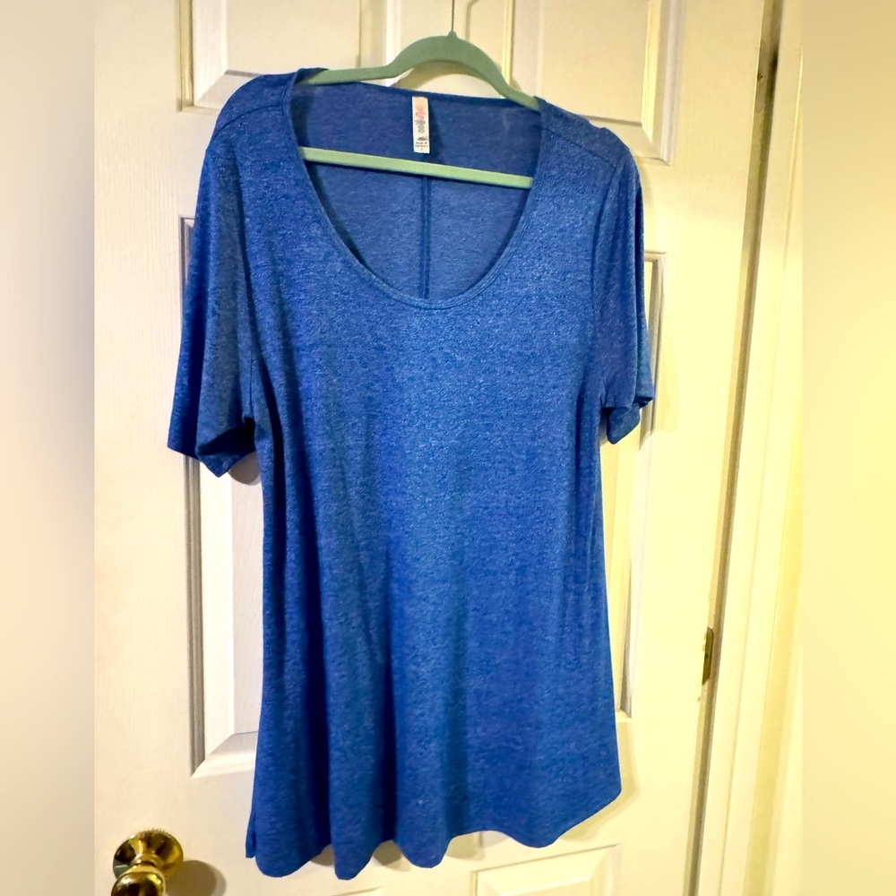 Large Lularoe Perfect T - Beautiful Blue Color
